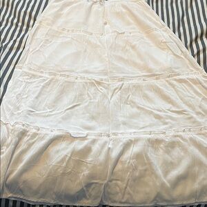 Elegant White Tiered Skirt